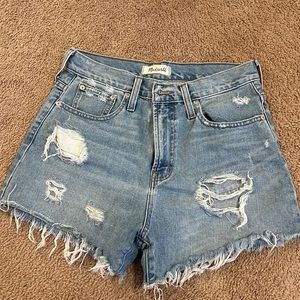 Selling because I’m preggo